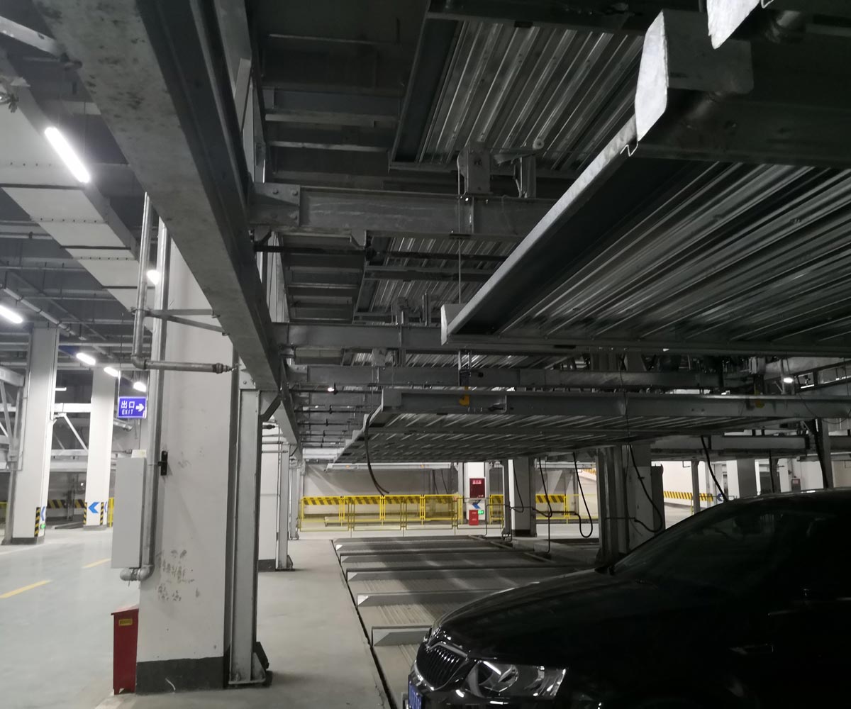 三層升降橫移式停車庫(kù)